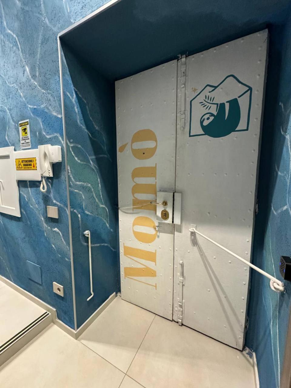 那不勒斯 Momo酒店 外观 照片